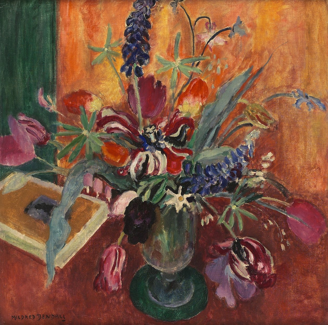 Lupinen und Tulpen, ca. 1925 von Mildred Bendall
