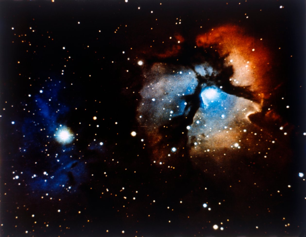 Trifidnebel im Sternbild Schütze von NASA Images
