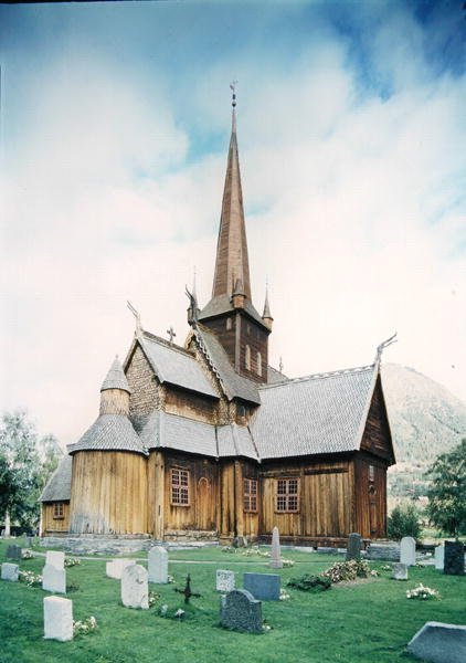 Lom Stabkirche (Stavkyrkje) von Norwegian School