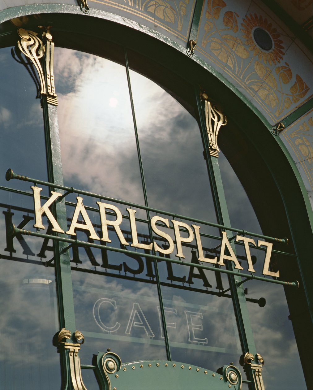 Karsplatz Café, erbaut 1899 von Otto Wagner