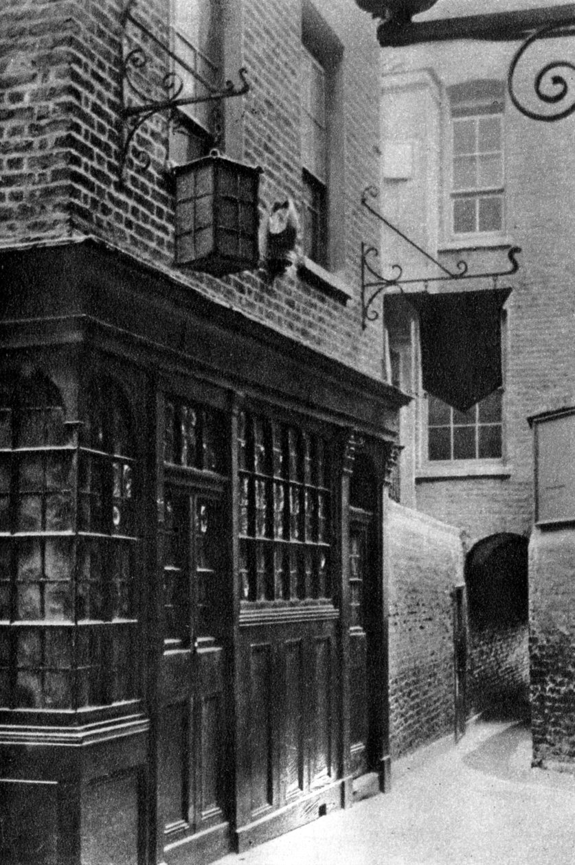 The Mitre Tavern, London, 1926-1927 von Paterson