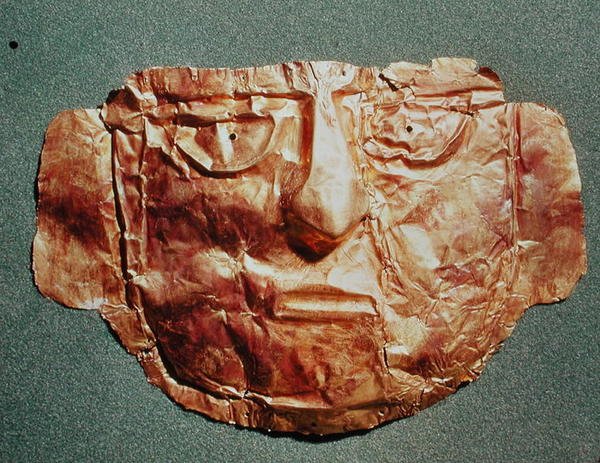 Mumienmaske, aus Peru (Gold) von Peruvian School