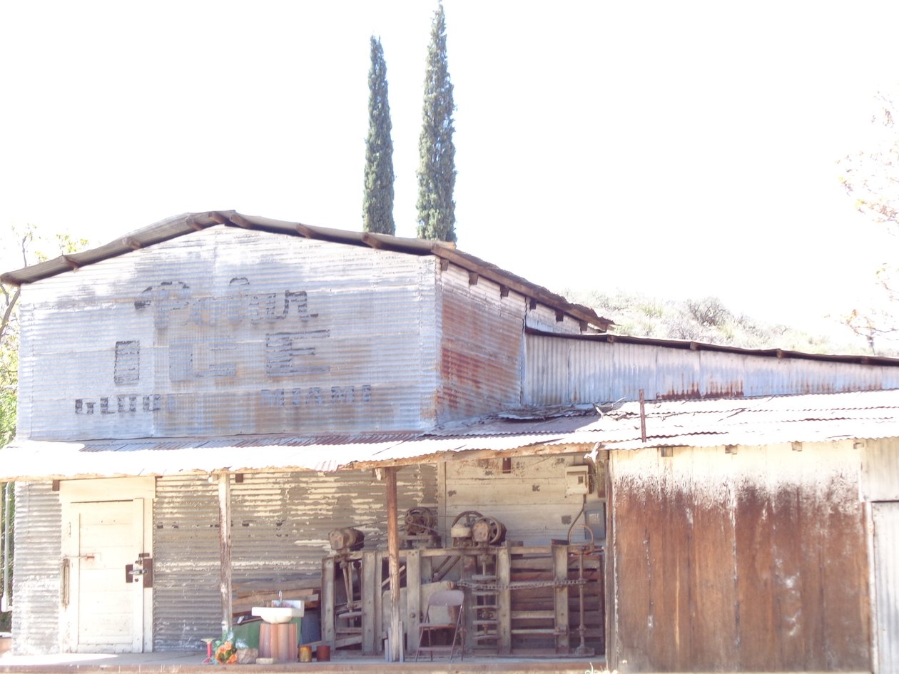 ARIZONA WERKSTATT, 2014 von Peter McClure