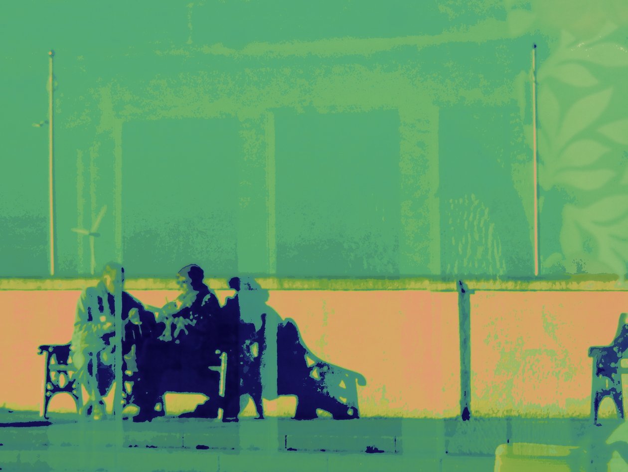 HARTLEPOOL PAAR, 2014 (digital bearbeitetes Foto) von Peter McClure