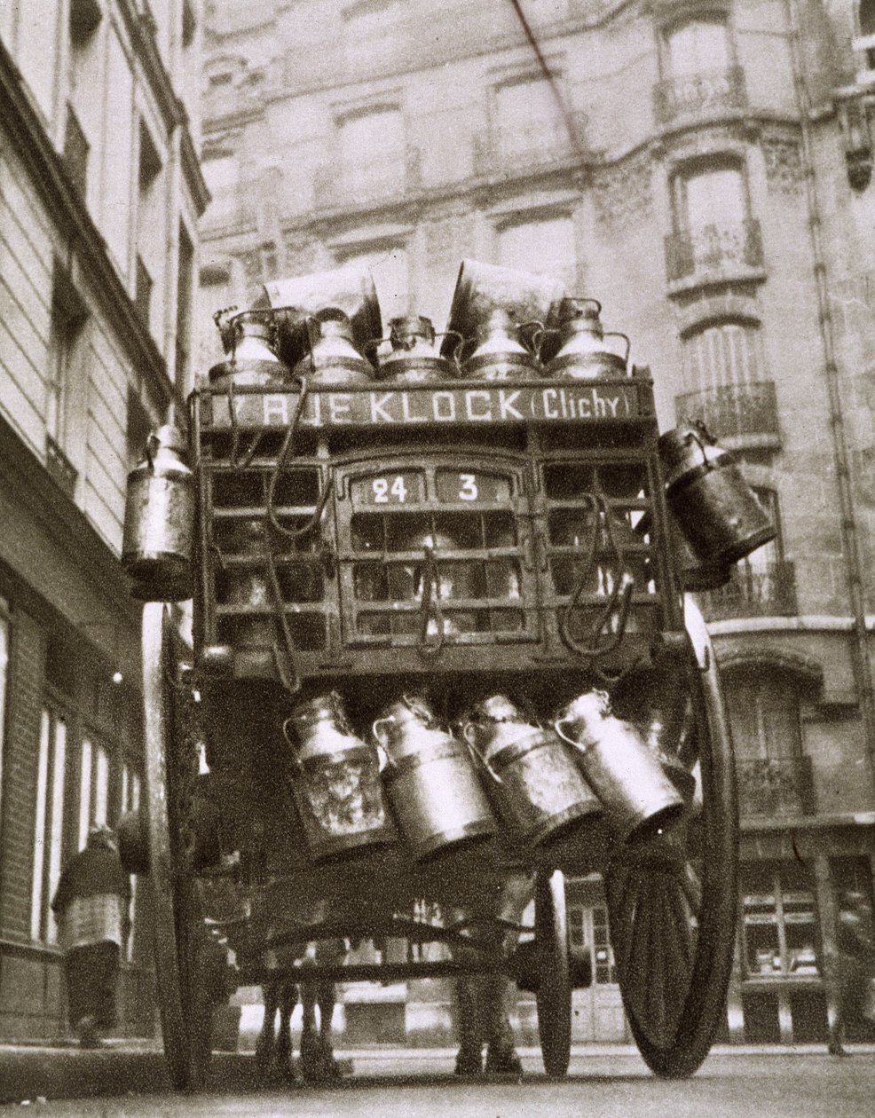 Milchwagen in Clichy von Photographer French