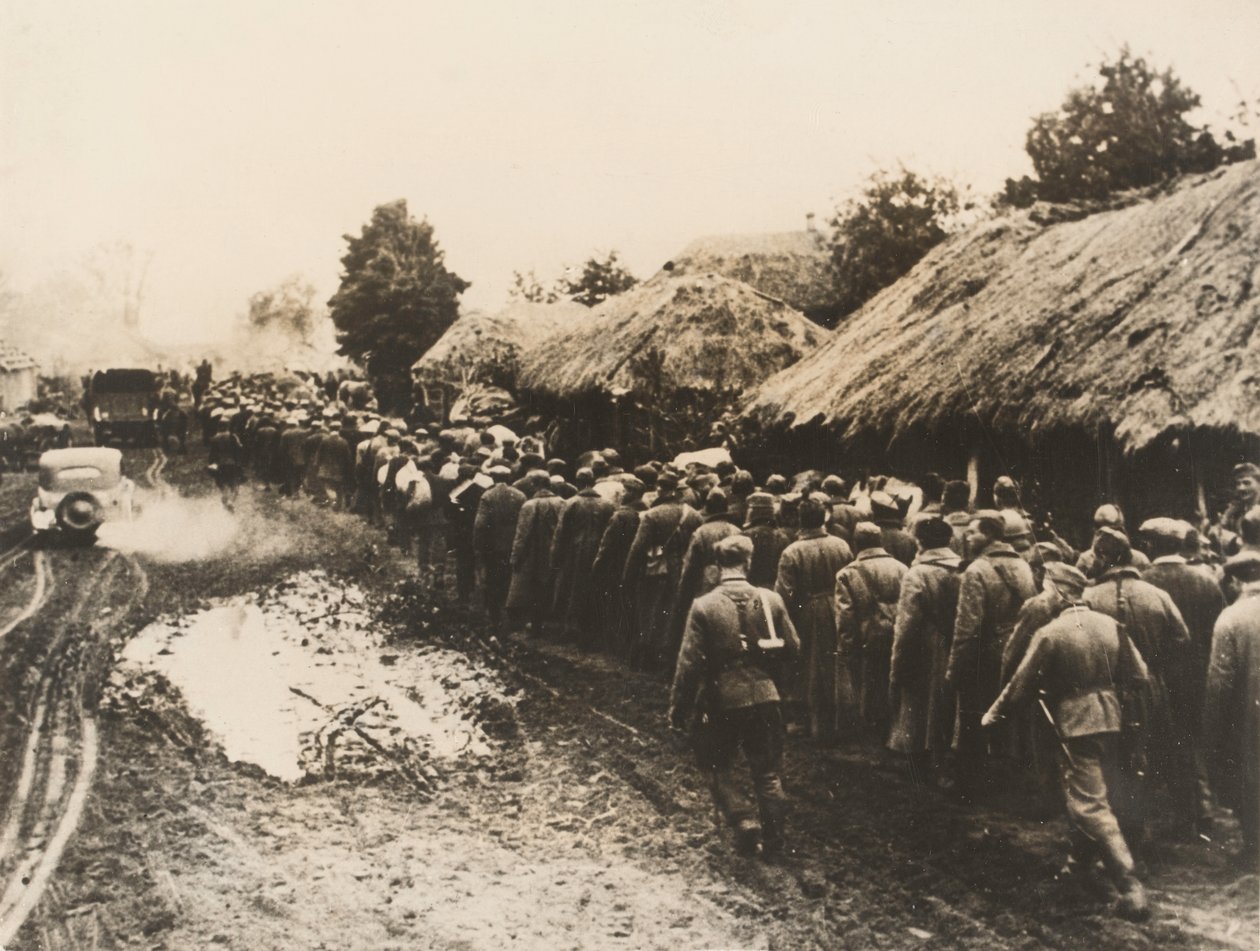 Russische Gefangene in der Nähe von Kiew von Photographer German