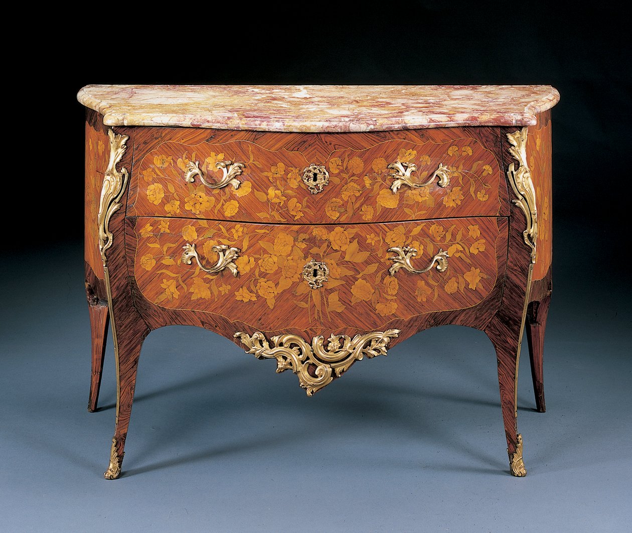 Louis XV Kommode, Mitte des 18. Jahrhunderts von Pierre Roussel