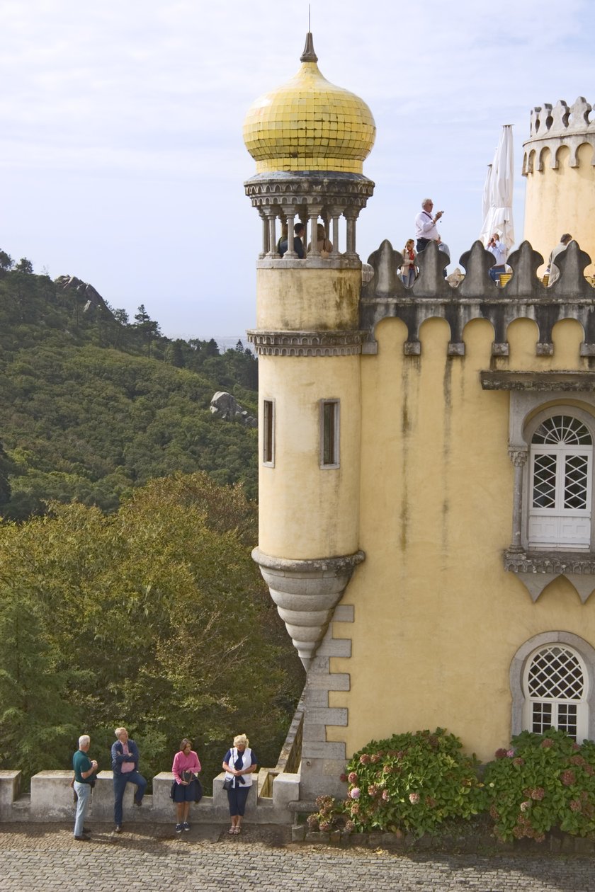Ansicht eines Kuppelturms von Portuguese School