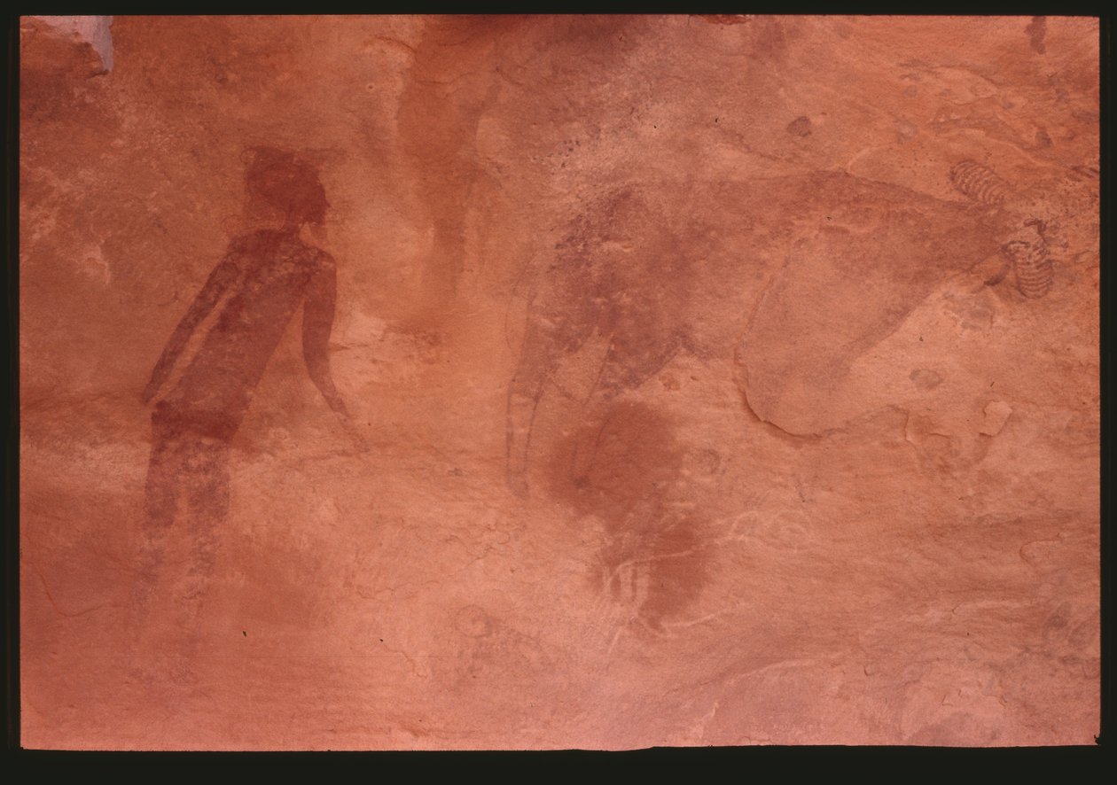 Menschliche Figur und ein Stier (Felsmalerei) von Prehistoric