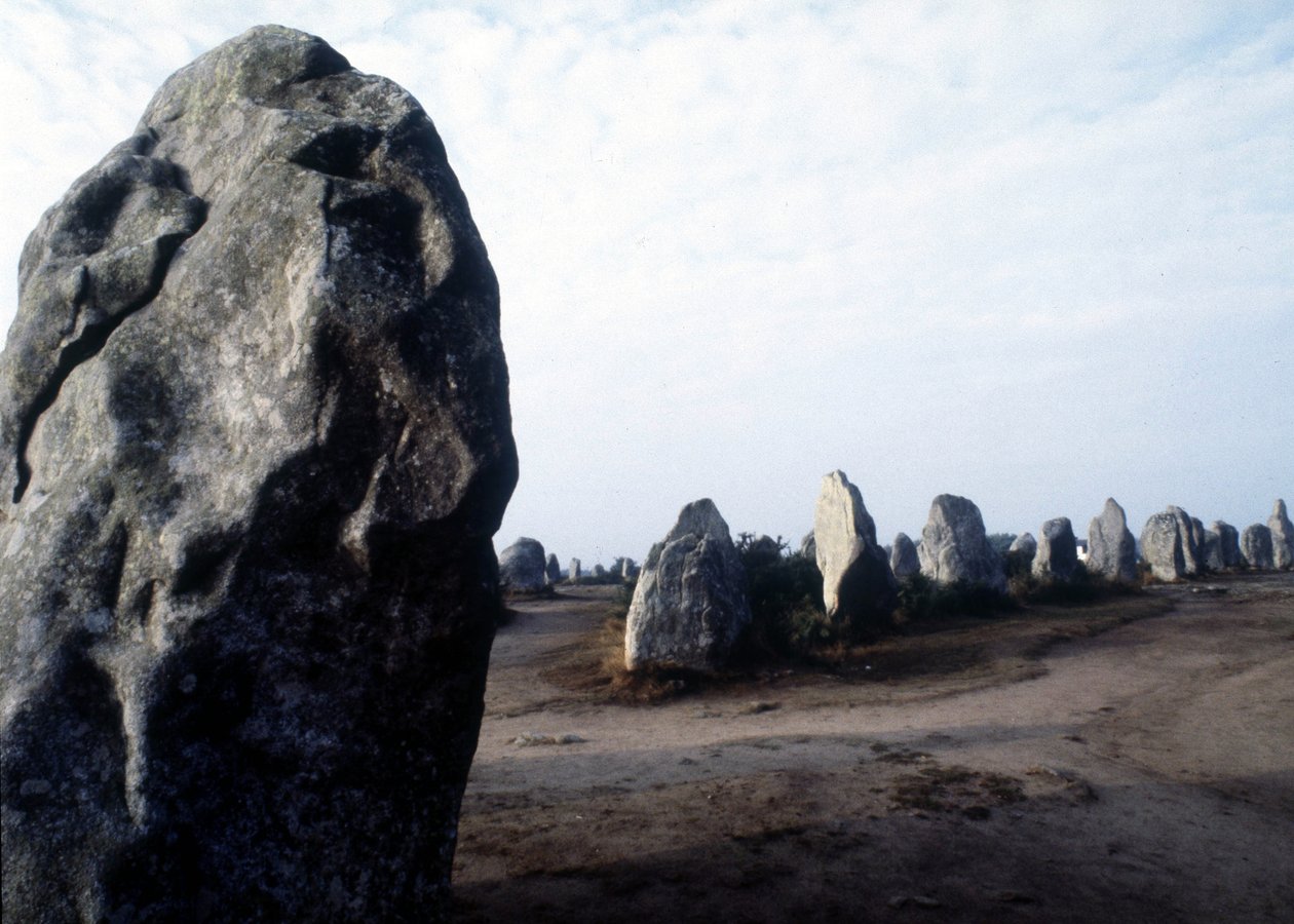 Megalithische Carnac-Monumente von Kermario von Prehistoric Prehistoric