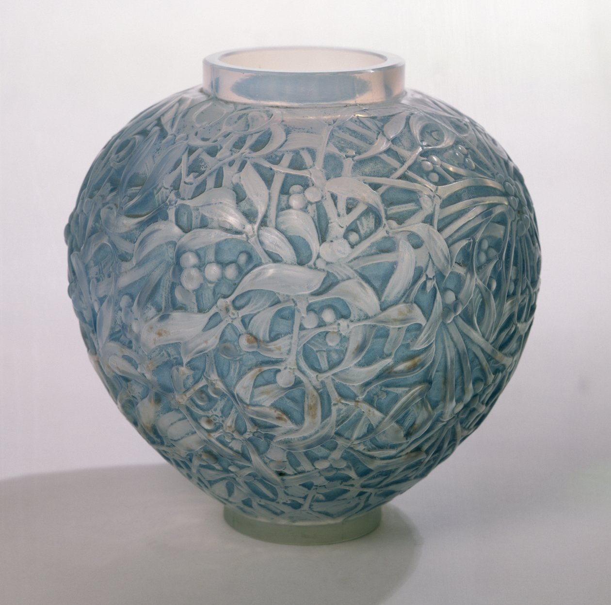 Mistelzweigvase, 1920 von Rene Jules Lalique