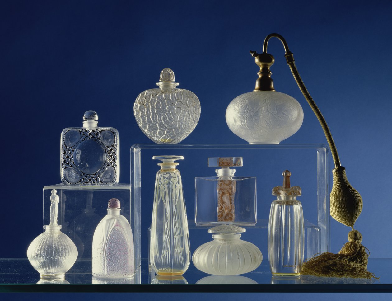 Auswahl an Duftflaschen (Glas) von Rene Jules Lalique