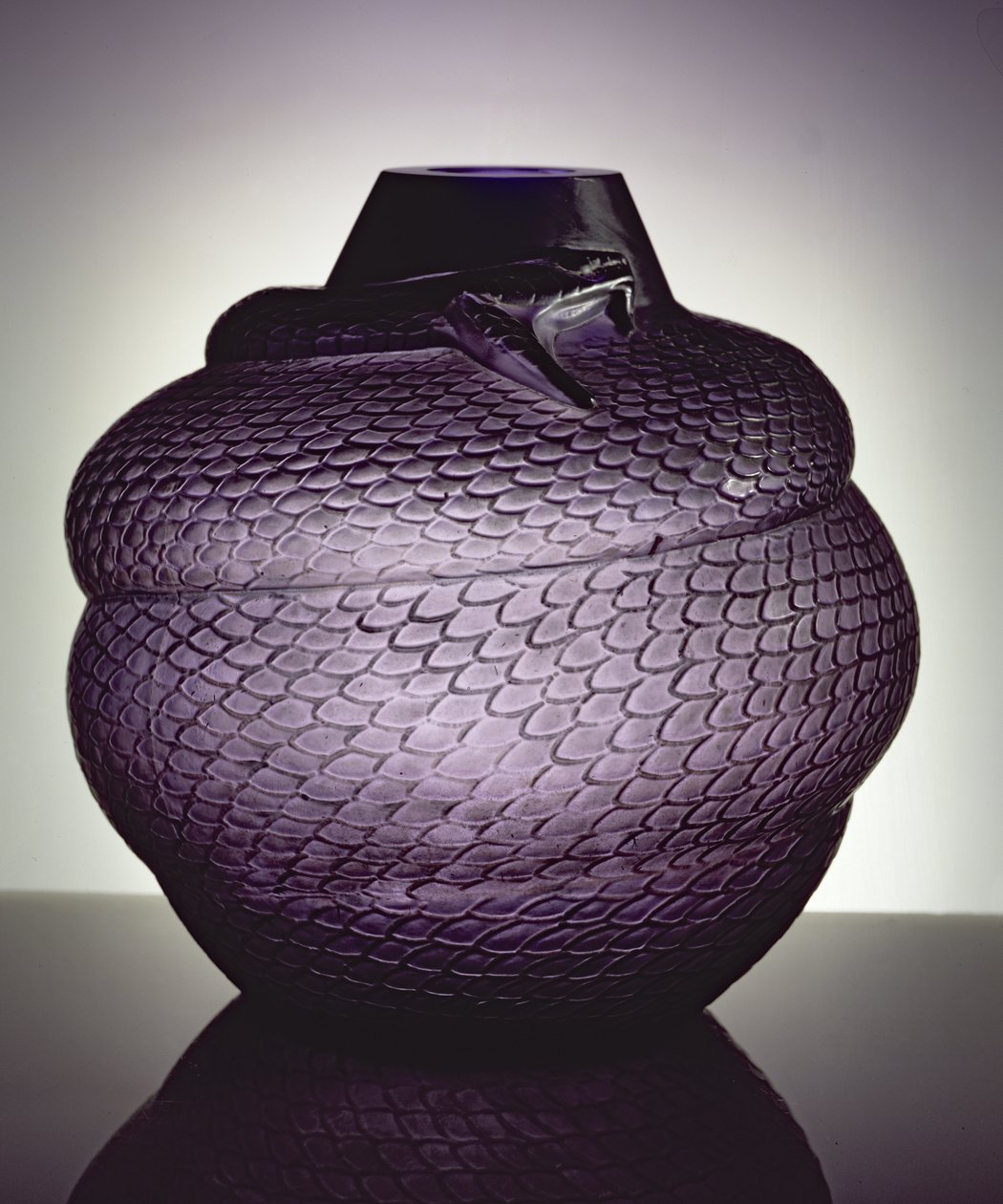 Schlangenvase, 1924 von Rene Jules Lalique