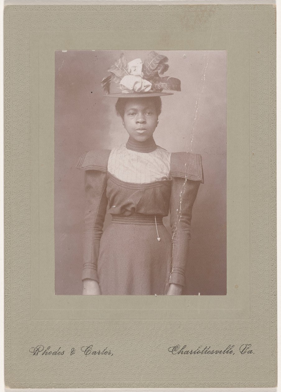 Porträt einer Frau, ca. 1910 von Rhodes & Carter