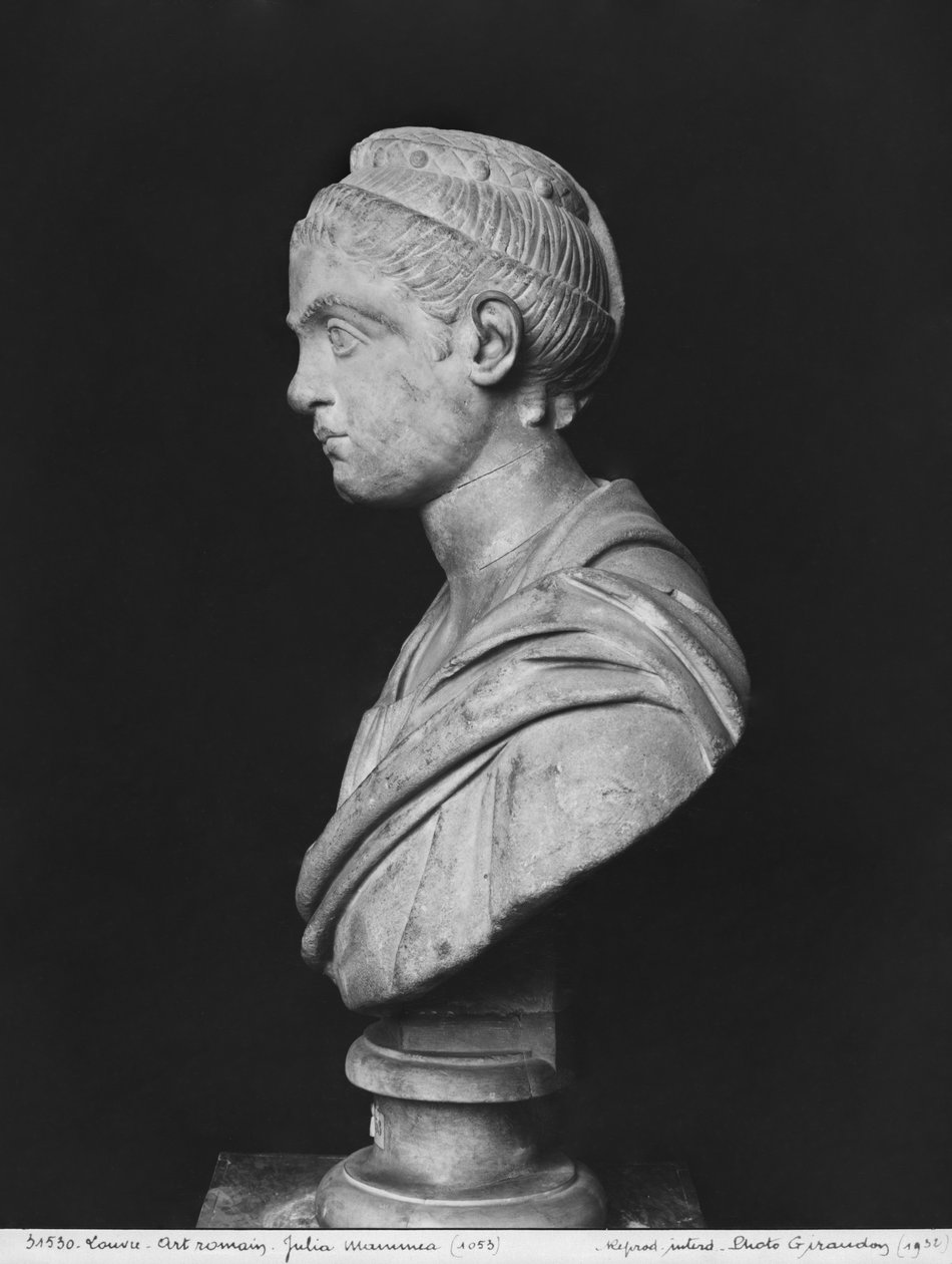 Büste von Julia Mamaea, Mutter von Kaiser Severus Alexander, ca. 230 von Roman