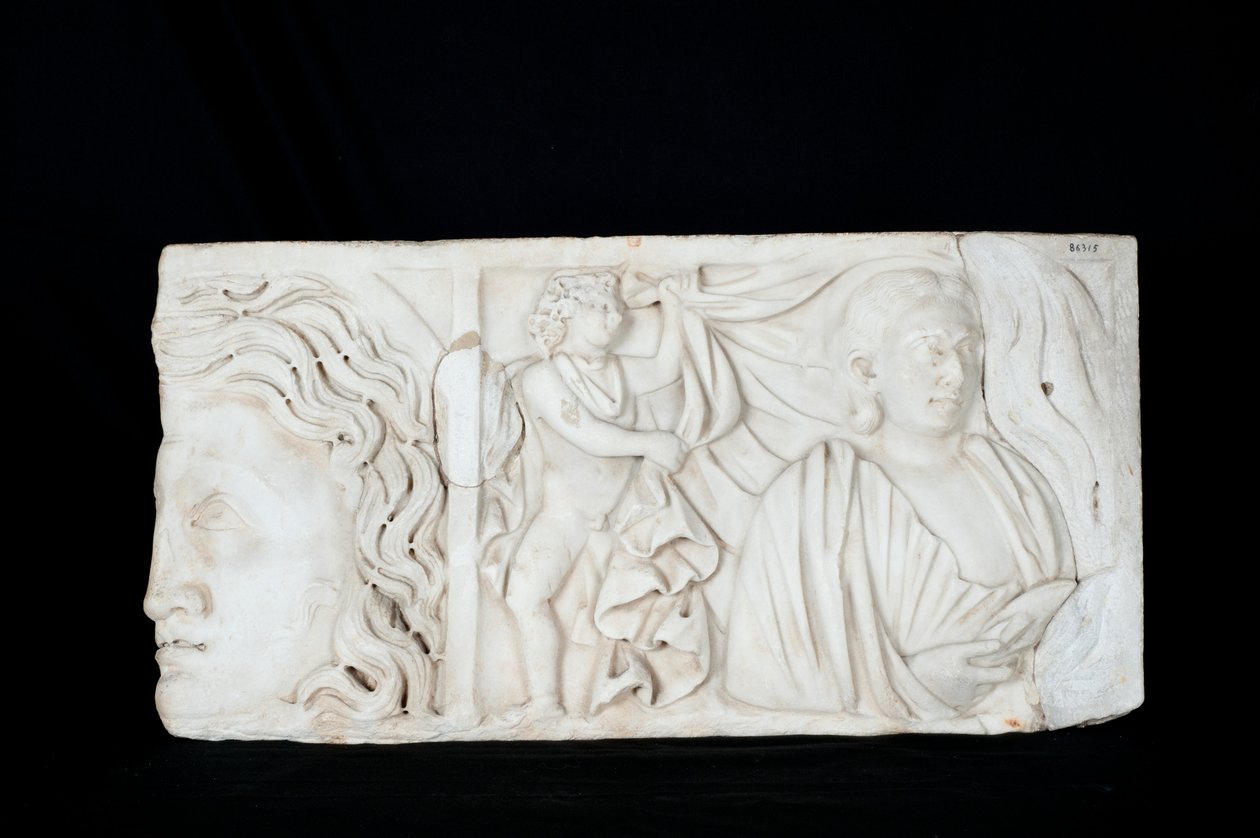 Fragment eines Sarkophags von Roman