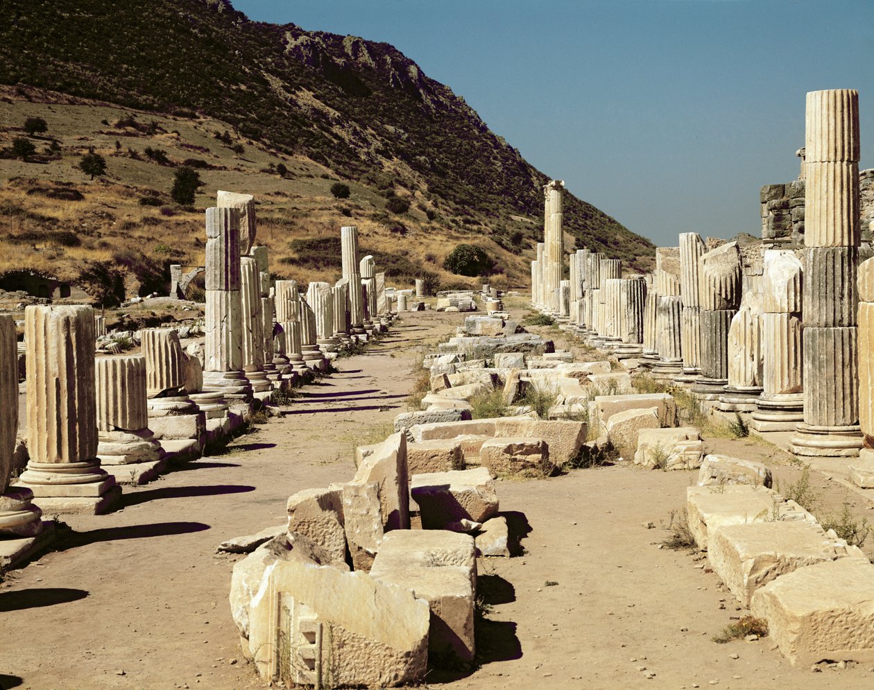 Ansicht der Säulen auf dem Oberen Markt Agora von Roman