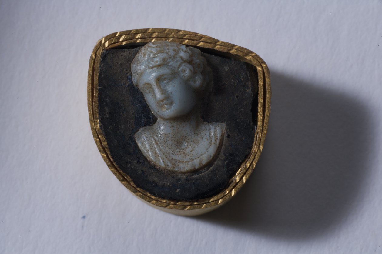 Römisches Kameo einer weiblichen Büste (Glas) von Roman Imperial Period