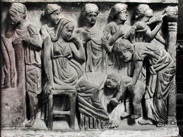 Relief einer Frau, die über den Verstorbenen weint (Detail) von Roman Roman