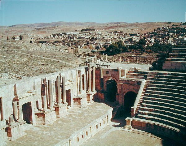 Ansicht des Südtheaters, erbaut um 90 n. Chr. von Roman