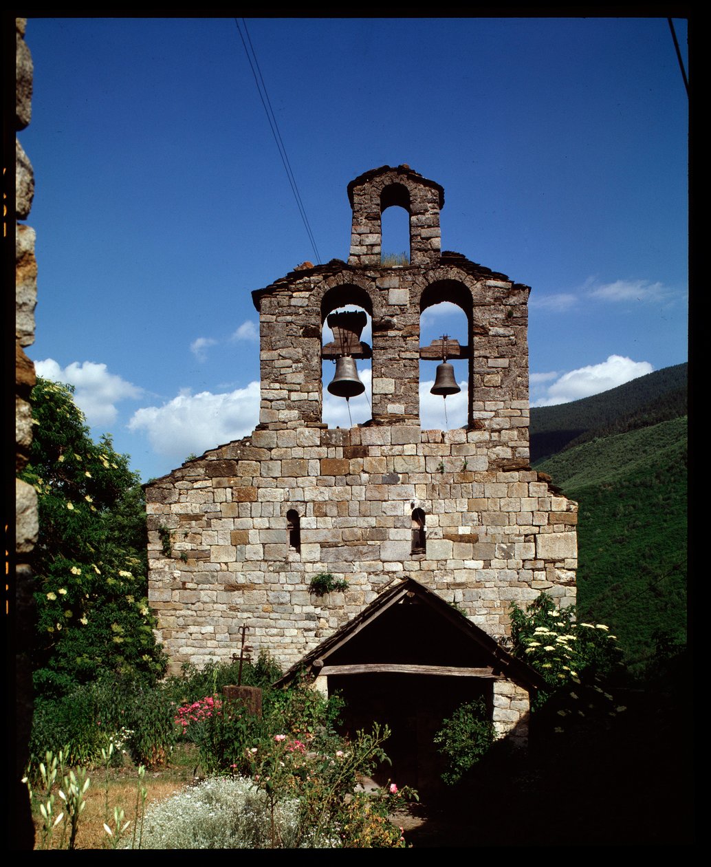 Ansicht der Kirche von Romanesque