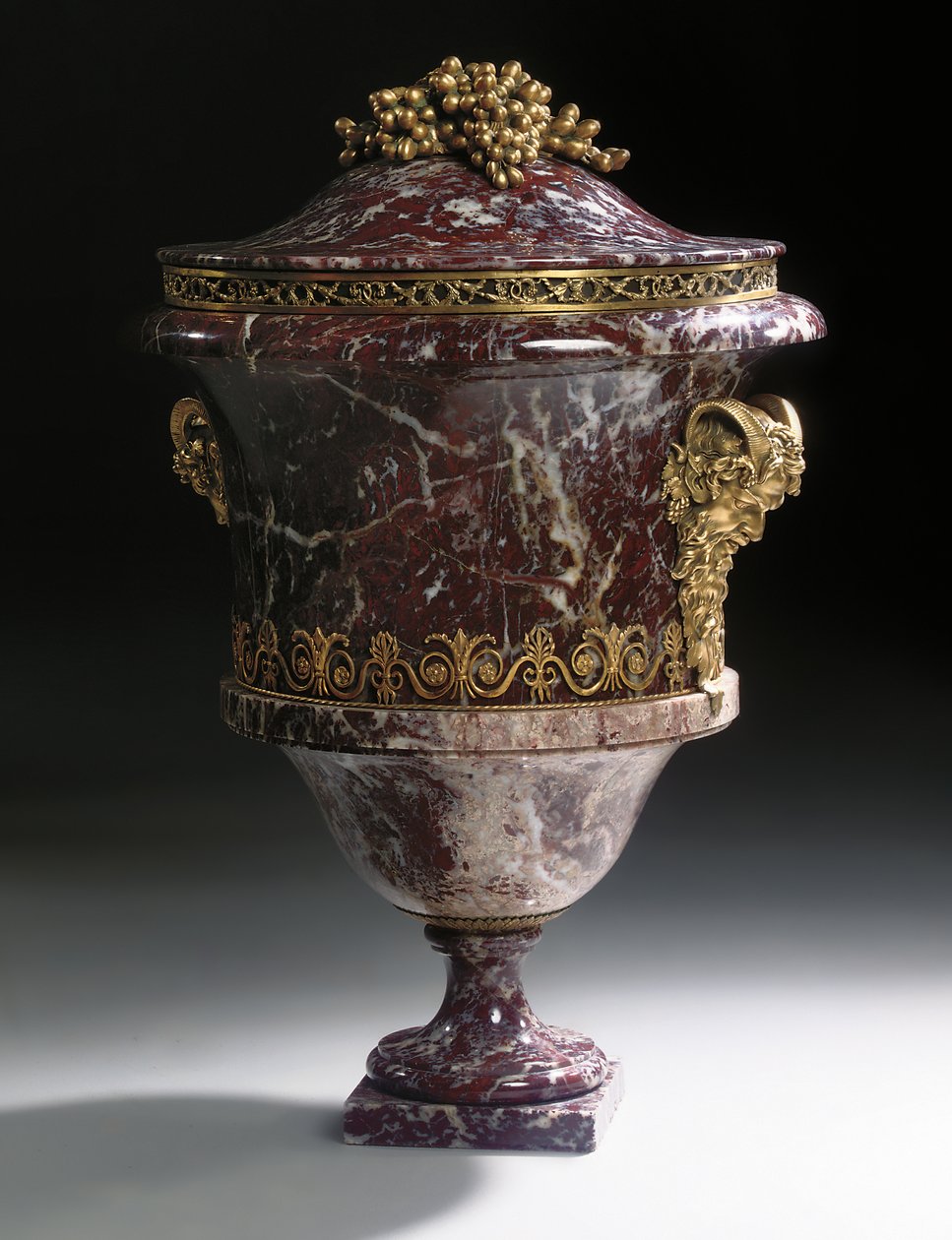 Ein Paar Vasen, ca. 1790 von Russian School