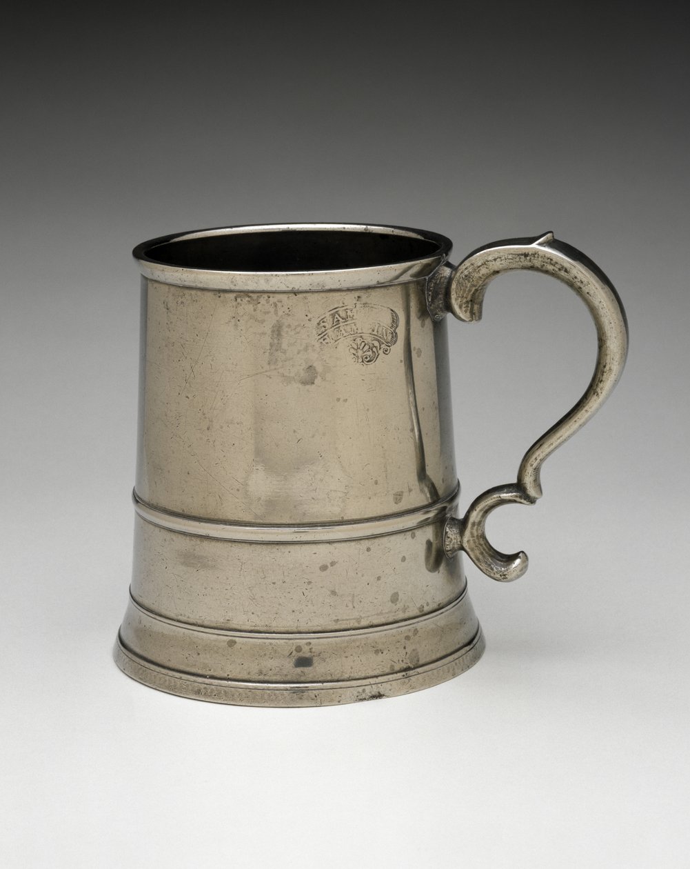 Krug von Samuel Hamlin