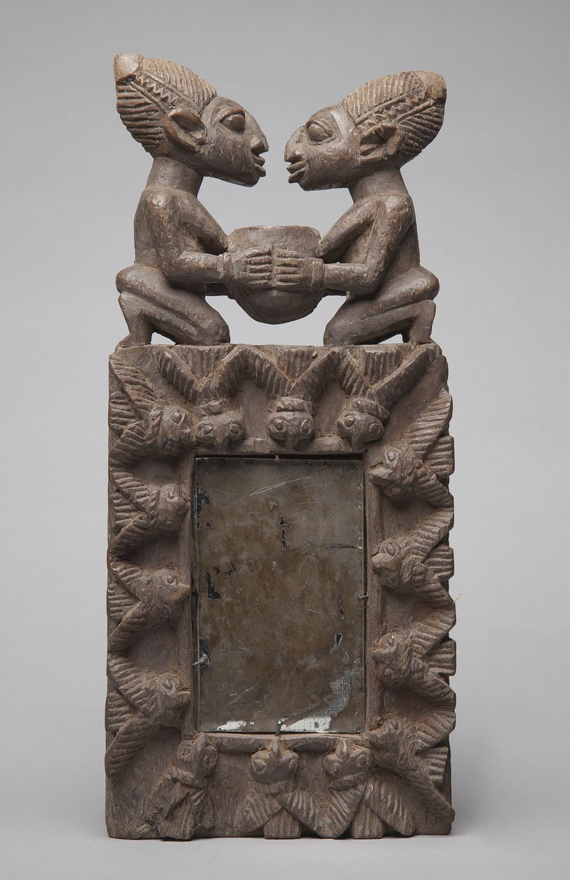 Yoruba Spiegelgehäuse von School African