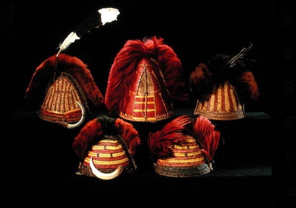 Helme von School Indian