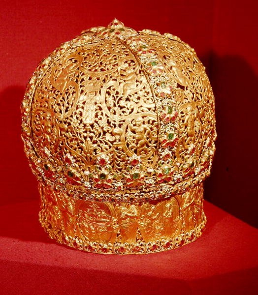 Erzbischofsmütze von School Romanian