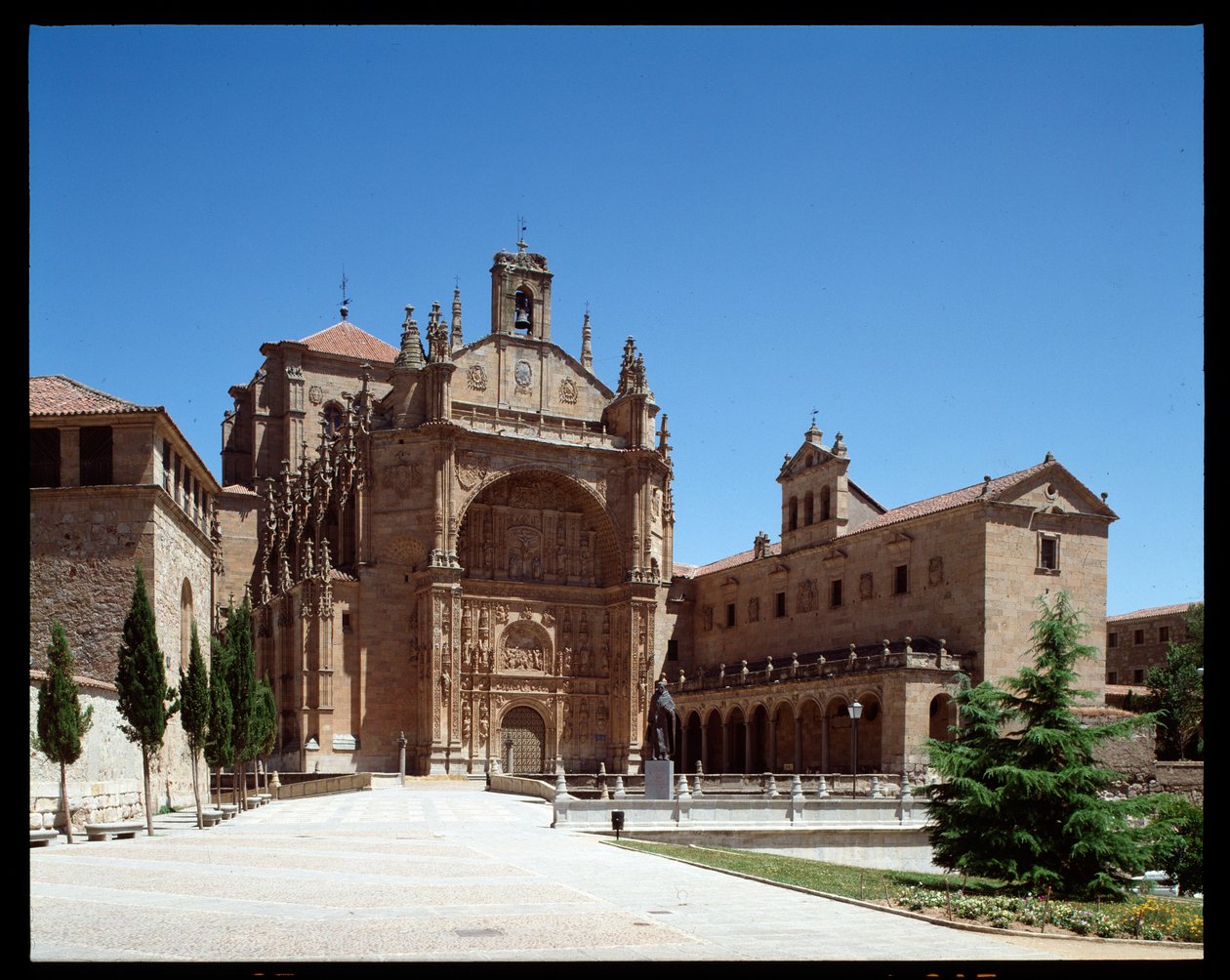 Ansicht der plateresken Fassade von School Spanish