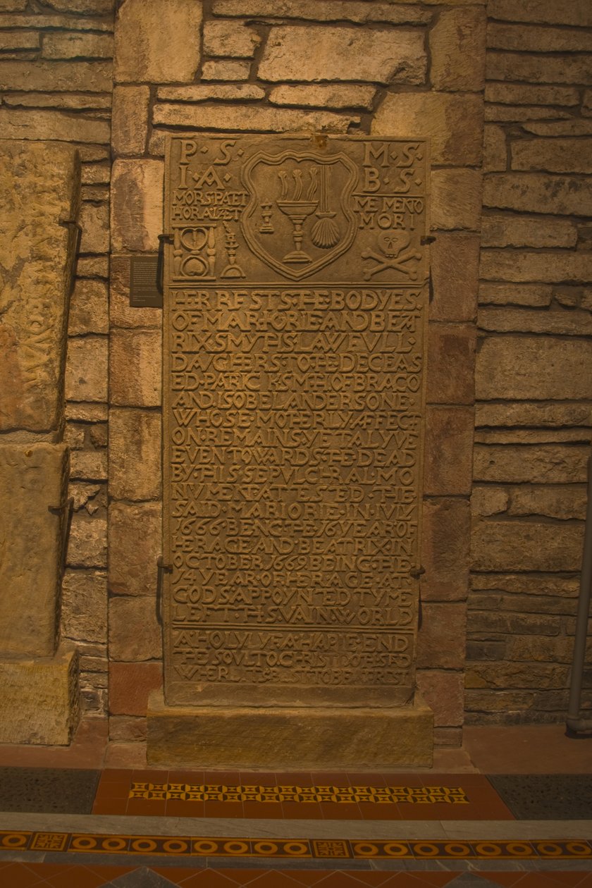 Grabstein von Marjorie und Beatrix Smyth von Scottish School