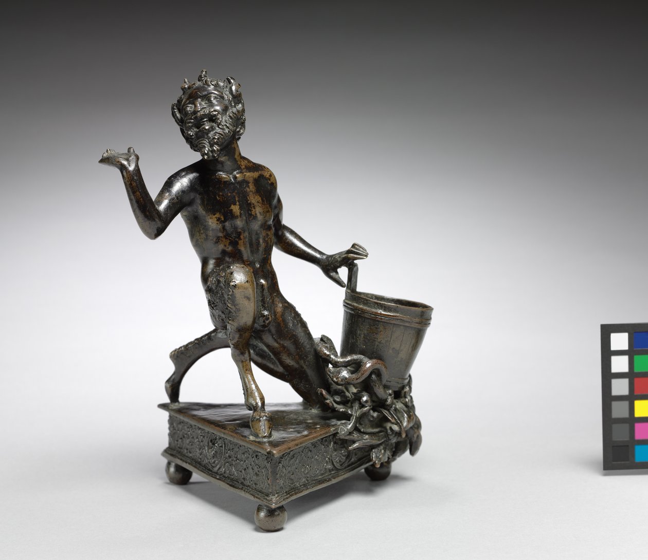Kniender Satyr, um 1520 von Severo da Ravenna