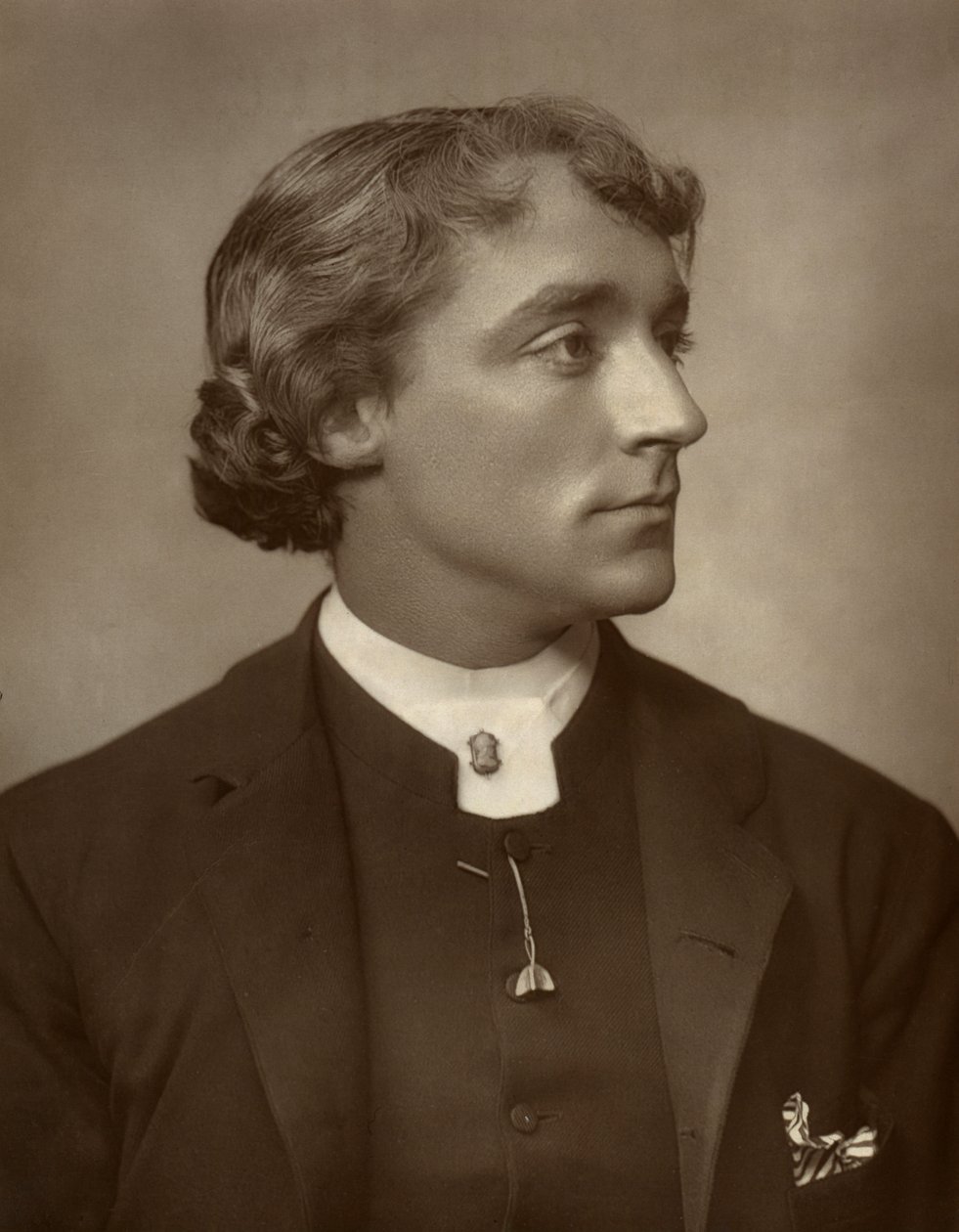 Kyrle Bellow, Schauspieler, 1882 von St James