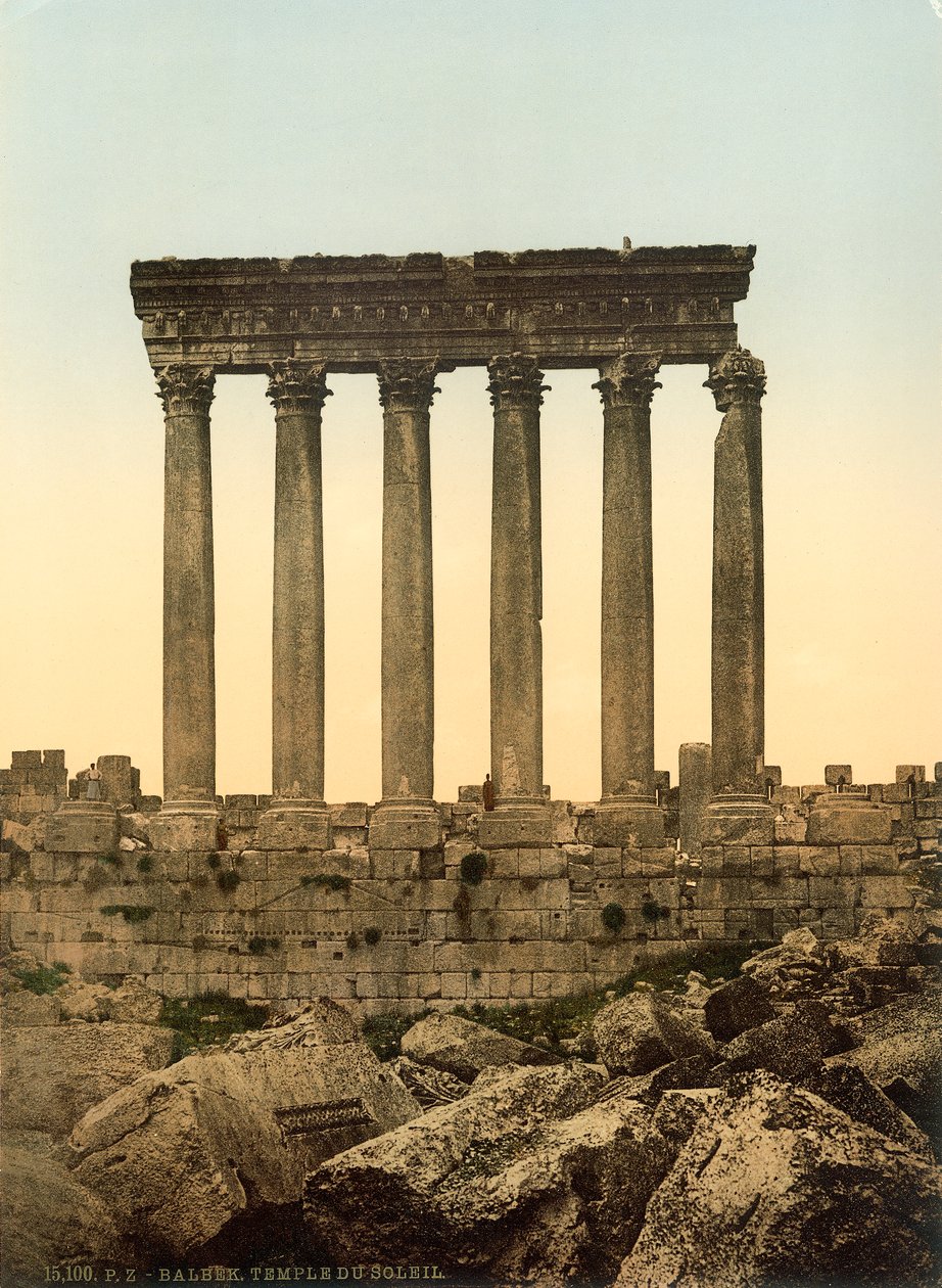 Peristyl des Tempels des Jupiter, Baalbek, ca. 1880-1900 von Swiss Photographer