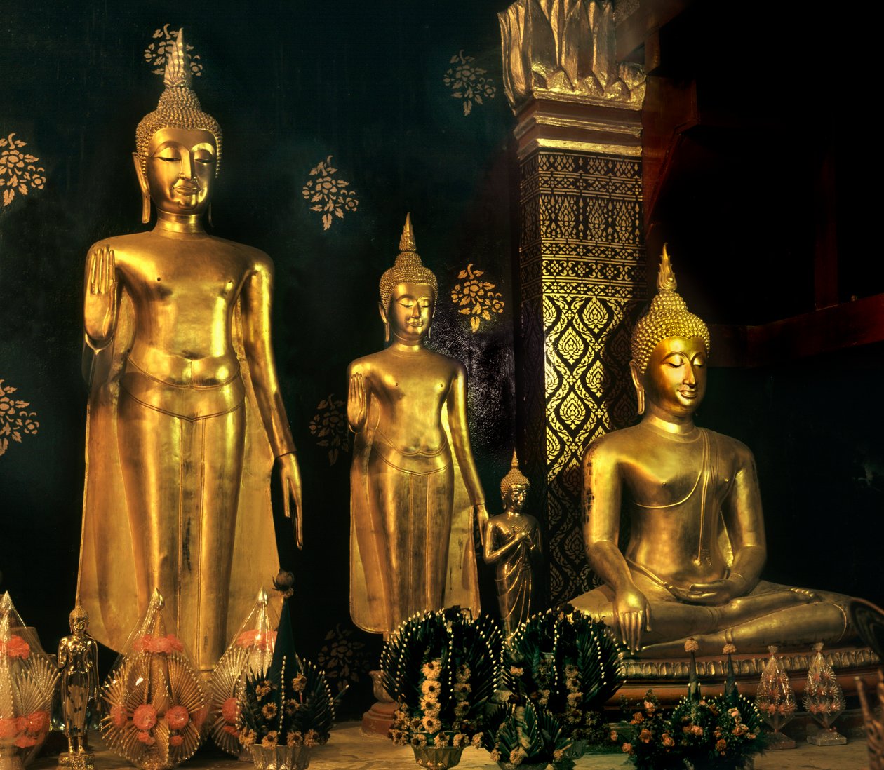 Buddhas aus der Sukhothai-Periode von Thai School
