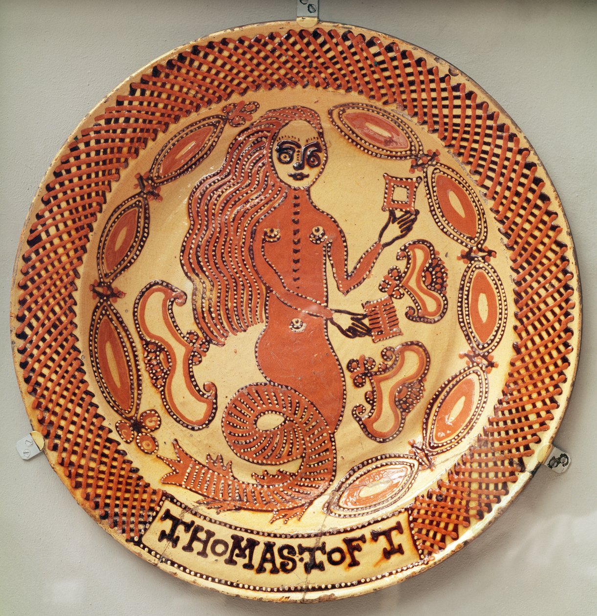 Die Meerjungfrauen-Schale, Staffordshire, ca. 1670-89 von Thomas Toft
