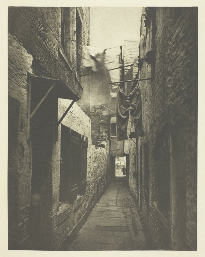 Close No. 101 High Street von Thomas Annan