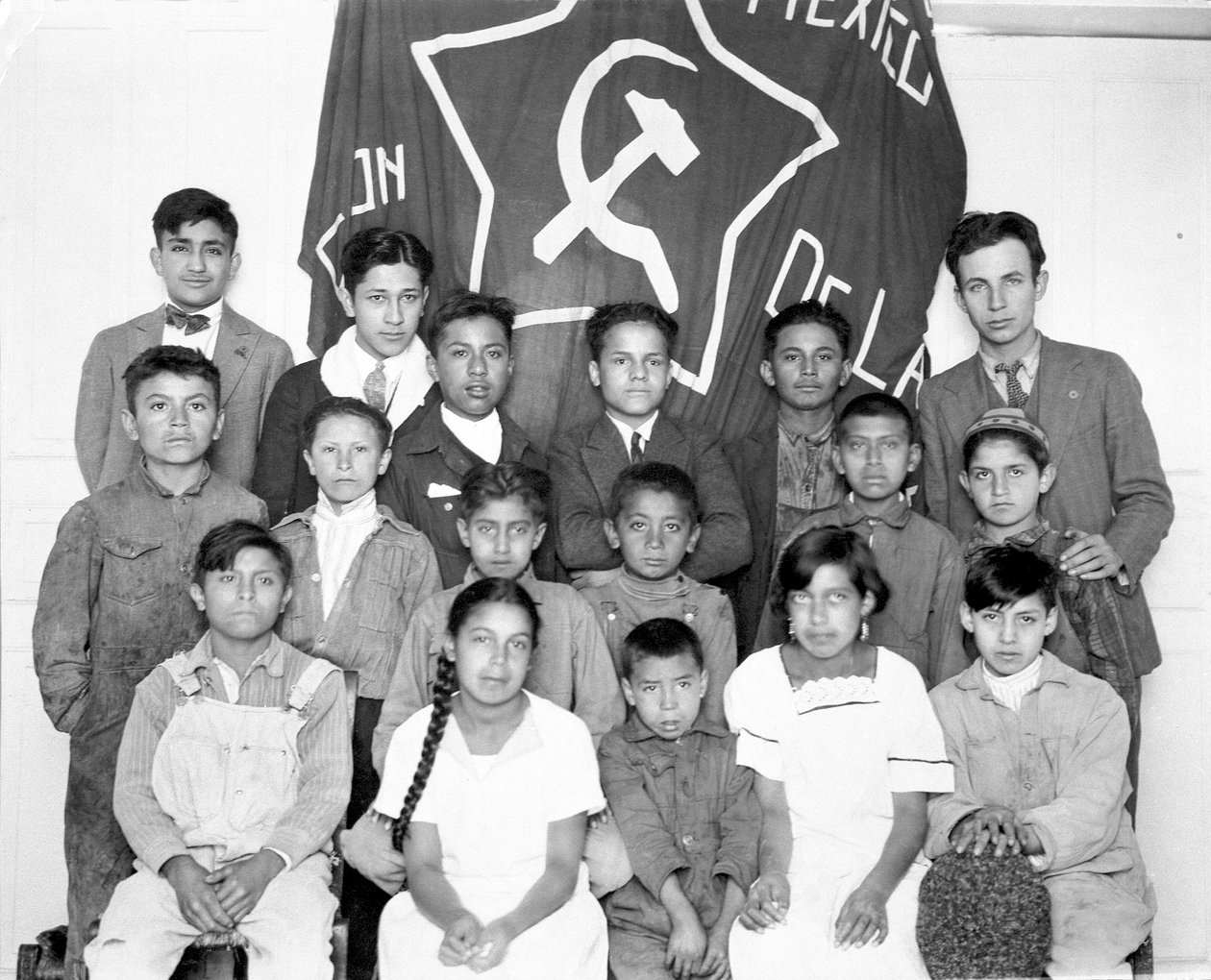 Nationalkomitee der Jugendorganisation der Kommunistischen Partei Mexikos, Mexiko-Stadt, 1928 von Tina Modotti