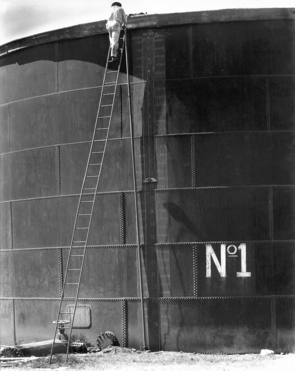 Tank Nr. 1, Mexiko, 1927 von Tina Modotti