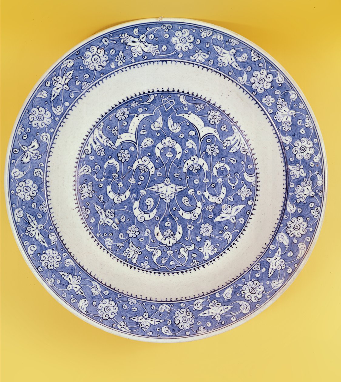 Isnik Irdenware-Schale, frühes 16. Jahrhundert von Turkish School