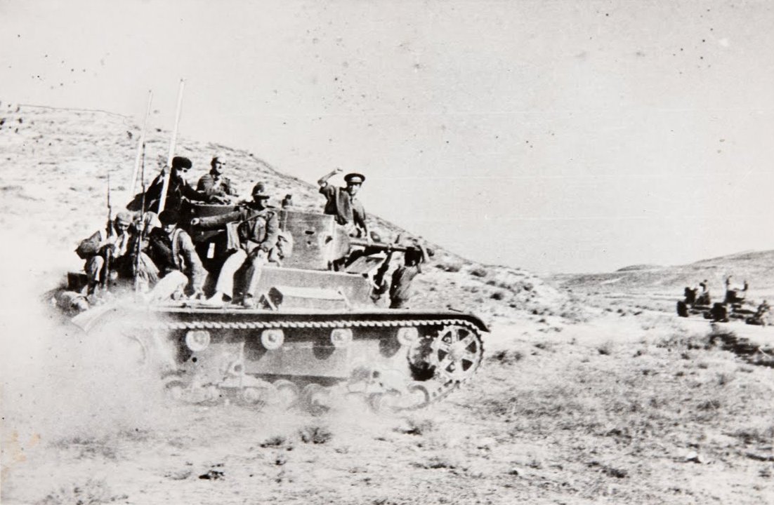 Vorrücken, um den Rebellenangriff zu treffen (loyalistische Panzer), Madrid von Unbekannt Unbekannt