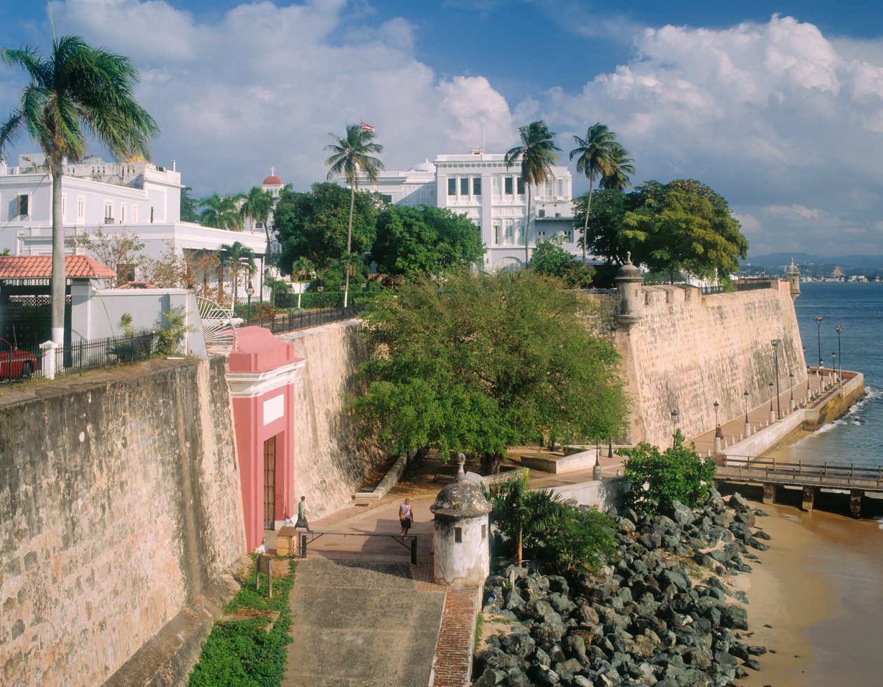 Blick auf La Fortaleza von Unbekannt Unbekannt