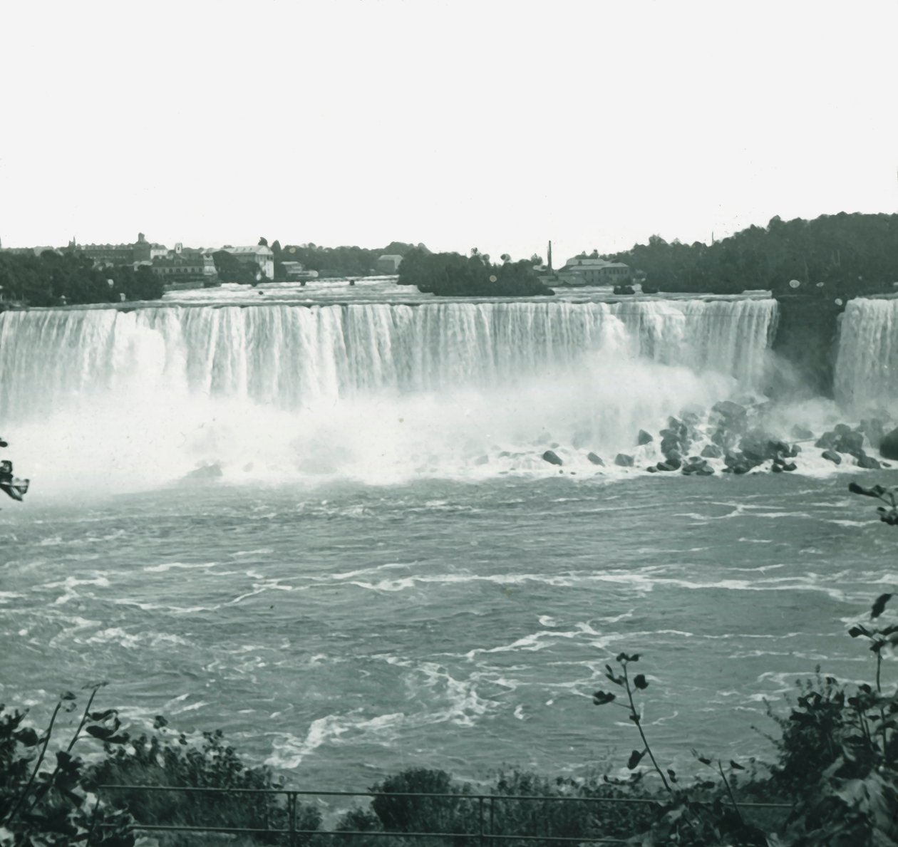 American Falls, Niagarafälle, New York, USA von Unbekannt