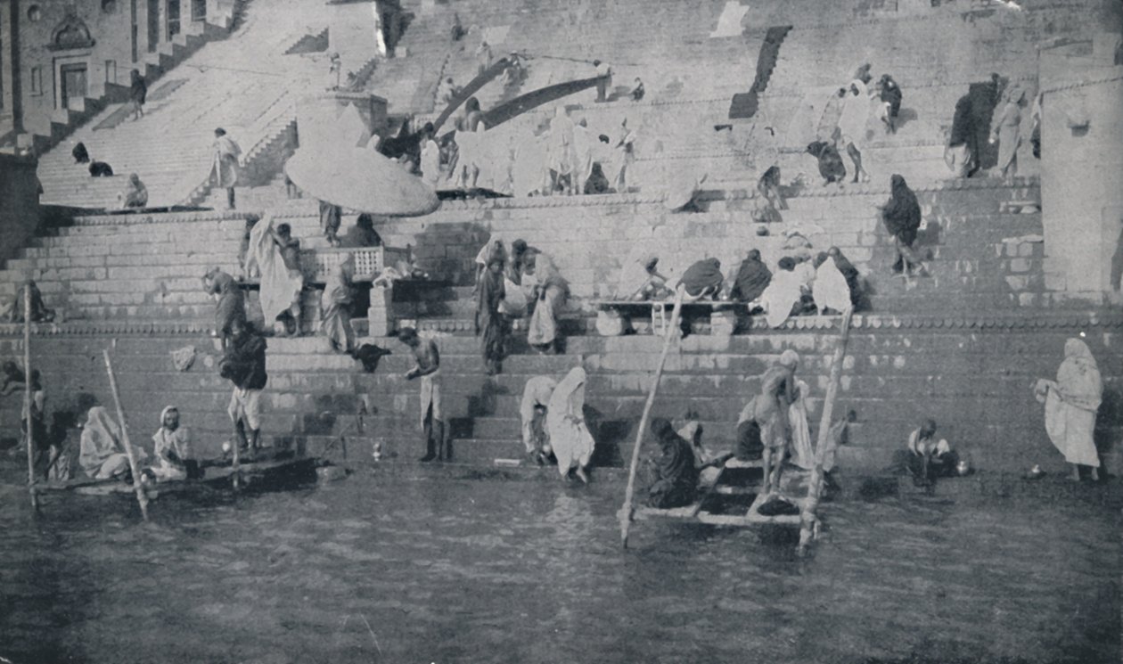 Baden in Benares, 1924 von Unbekannt
