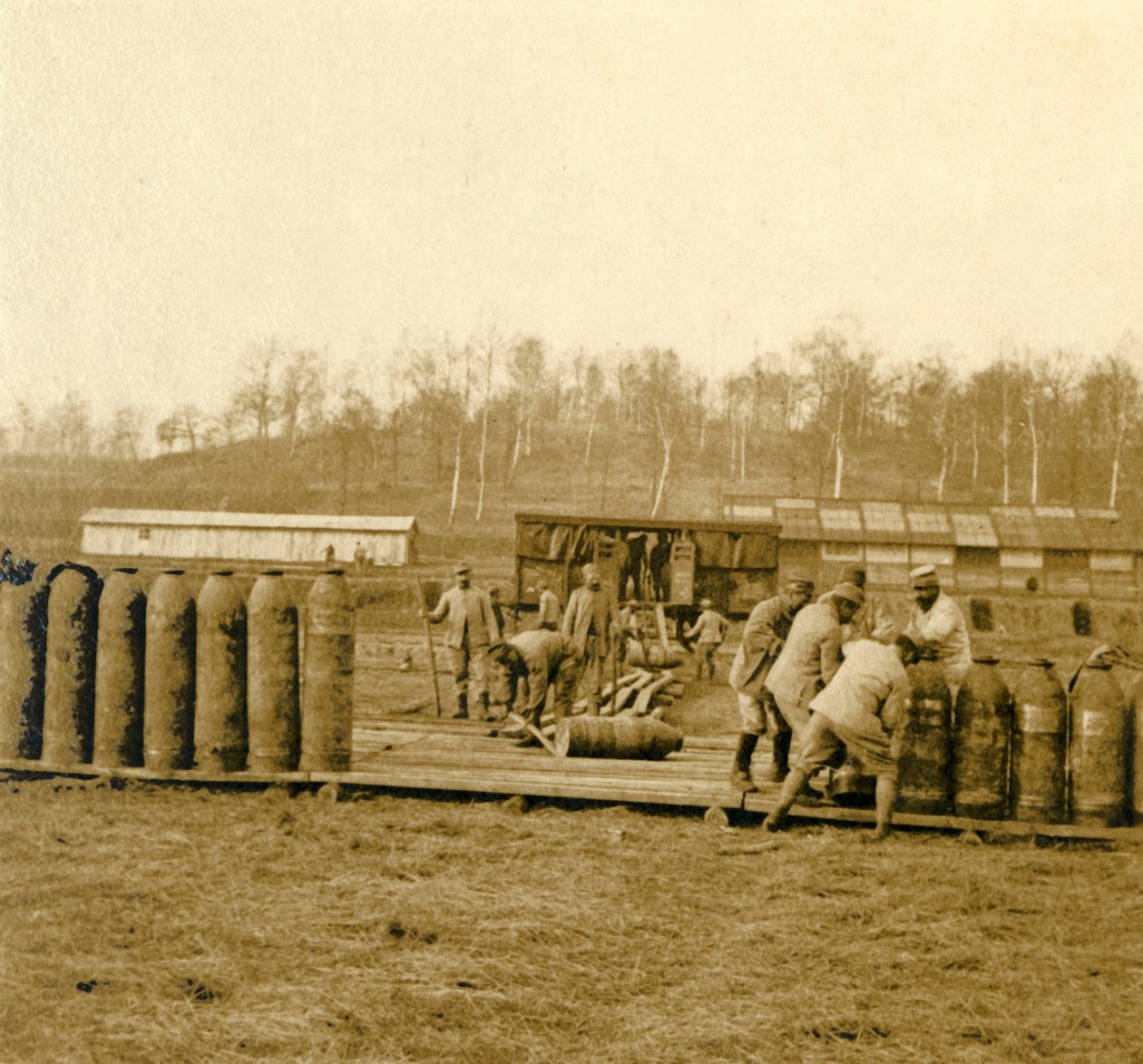 Depot für große Granaten, um 1914-1918 von Unbekannt