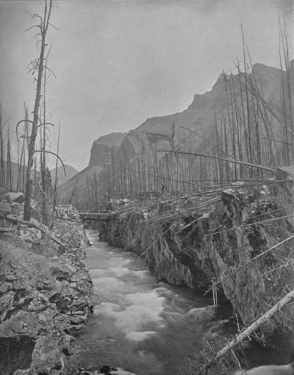 Devils Canyon, Banff, N.W.T., Kanada von Unbekannt