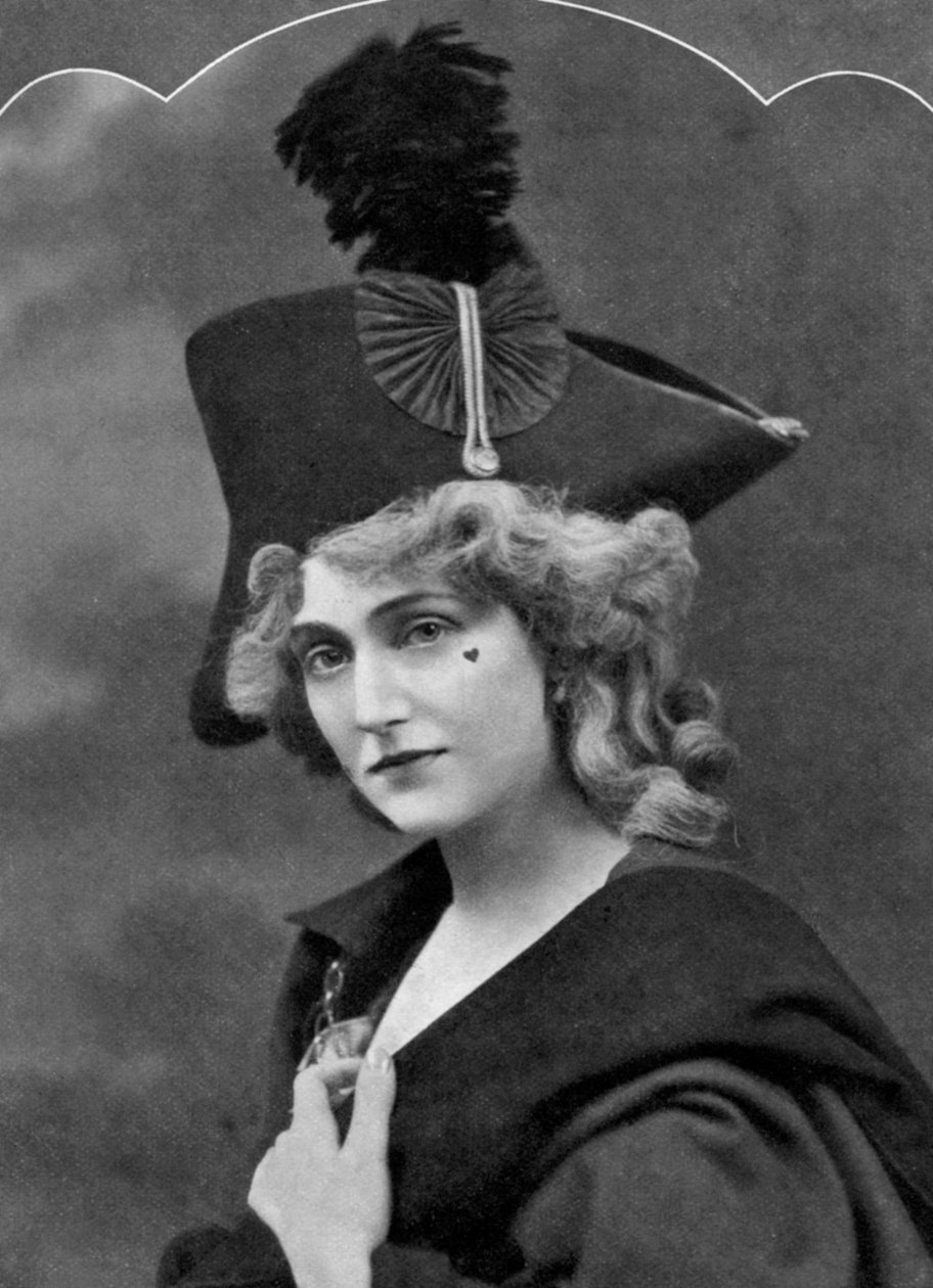 Evelyn D