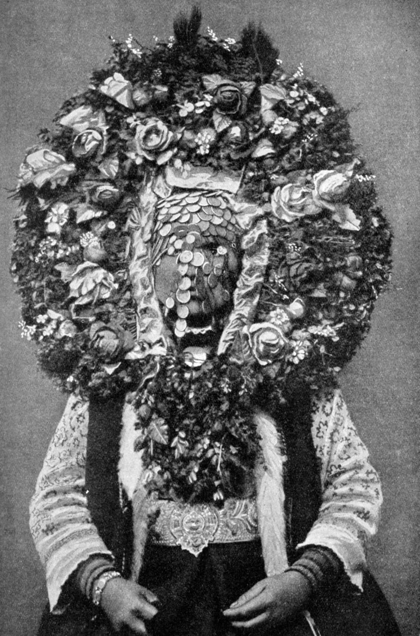 Blumenmaske einer bulgarischen Braut, 1922 von Unbekannt