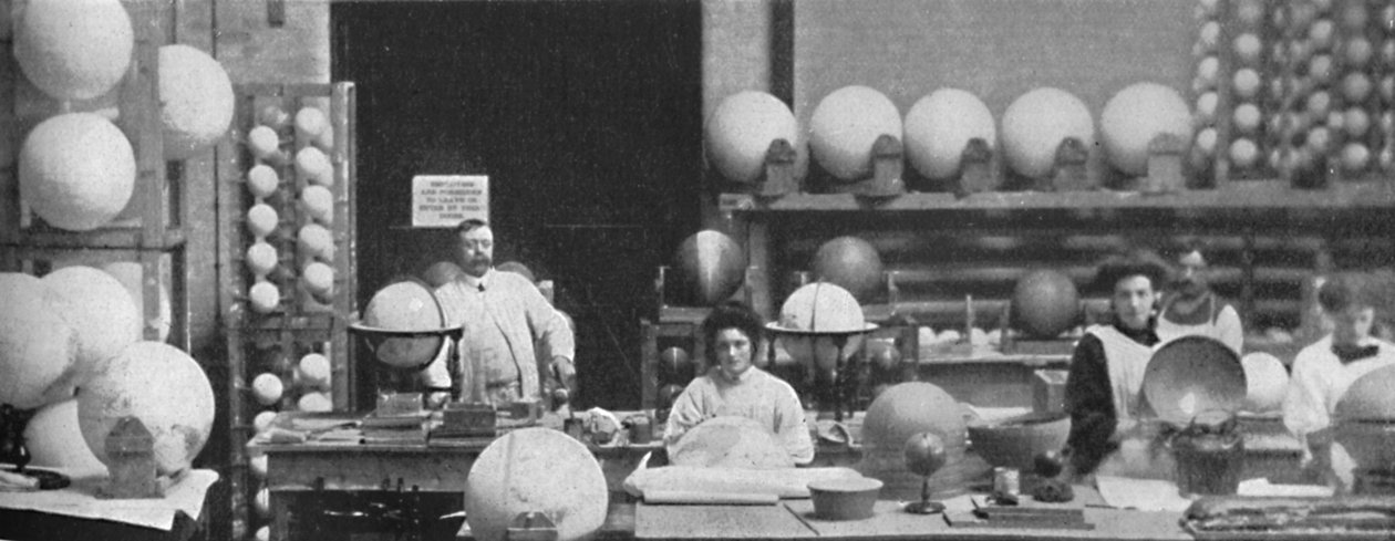 Globenherstellung, 1917 von Unbekannt
